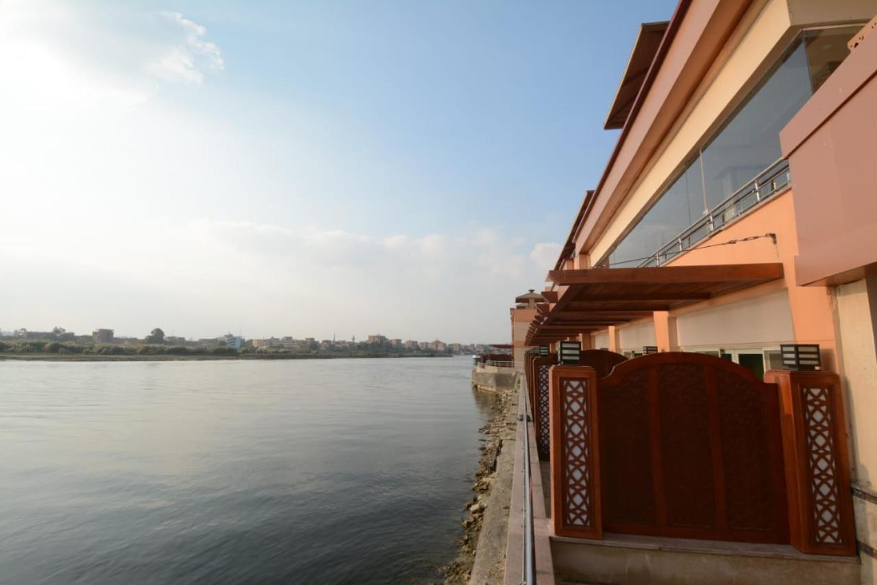 Szálloda Nile Transport 5*