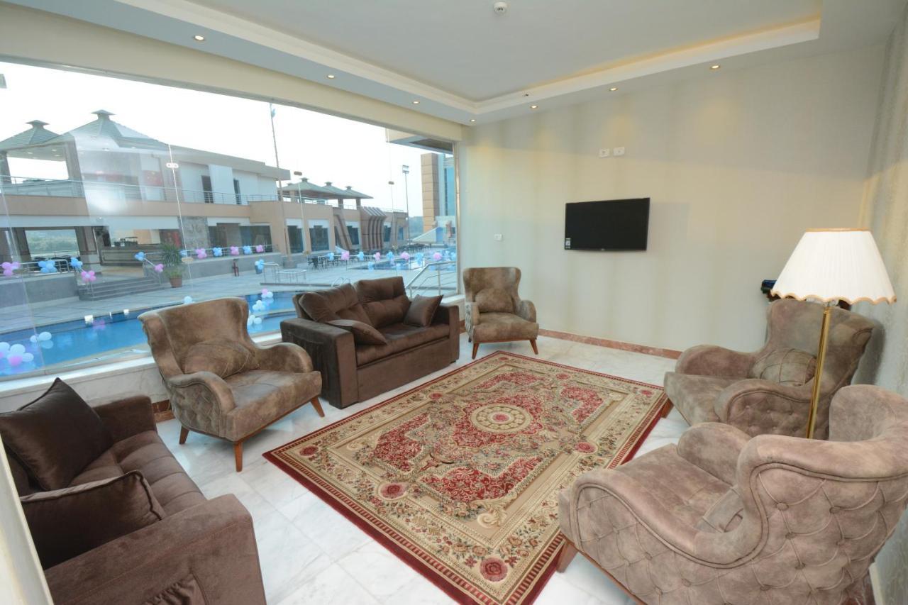 Nile Transport Szálloda 5*