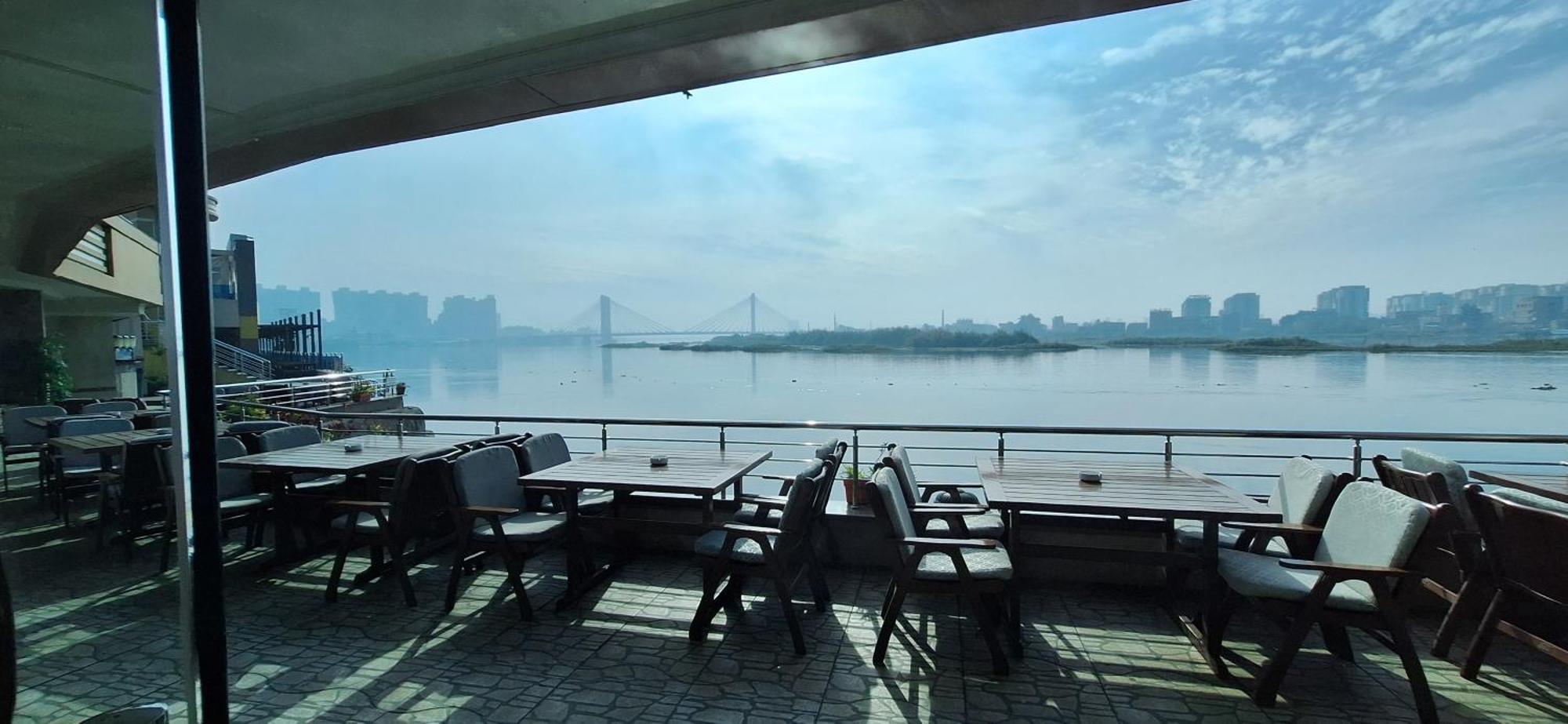 Hotel Nile Transport Ausim